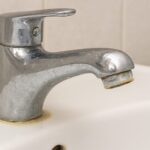 Wasserhahn kalk